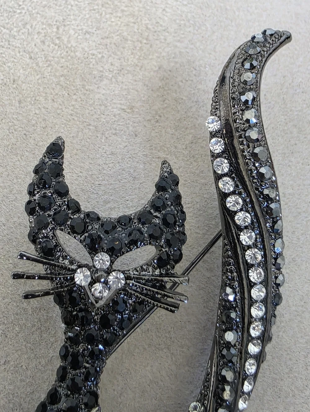 Mod Silver Gunmetal with Black and Clear Crystals Kitty Cat Brooch Pin